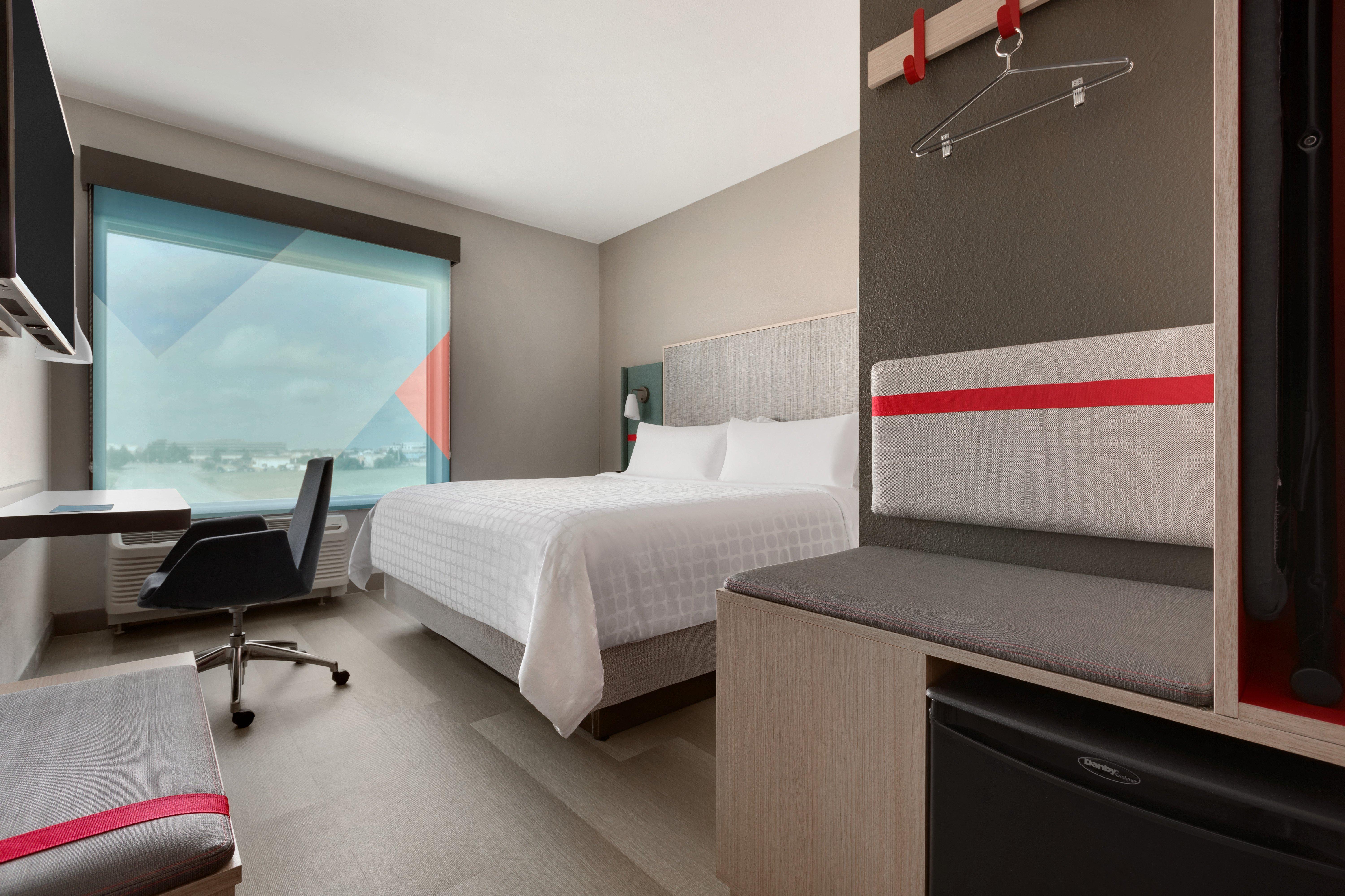 Avid Hotels - Denver Airport Area By Ihg Экстерьер фото