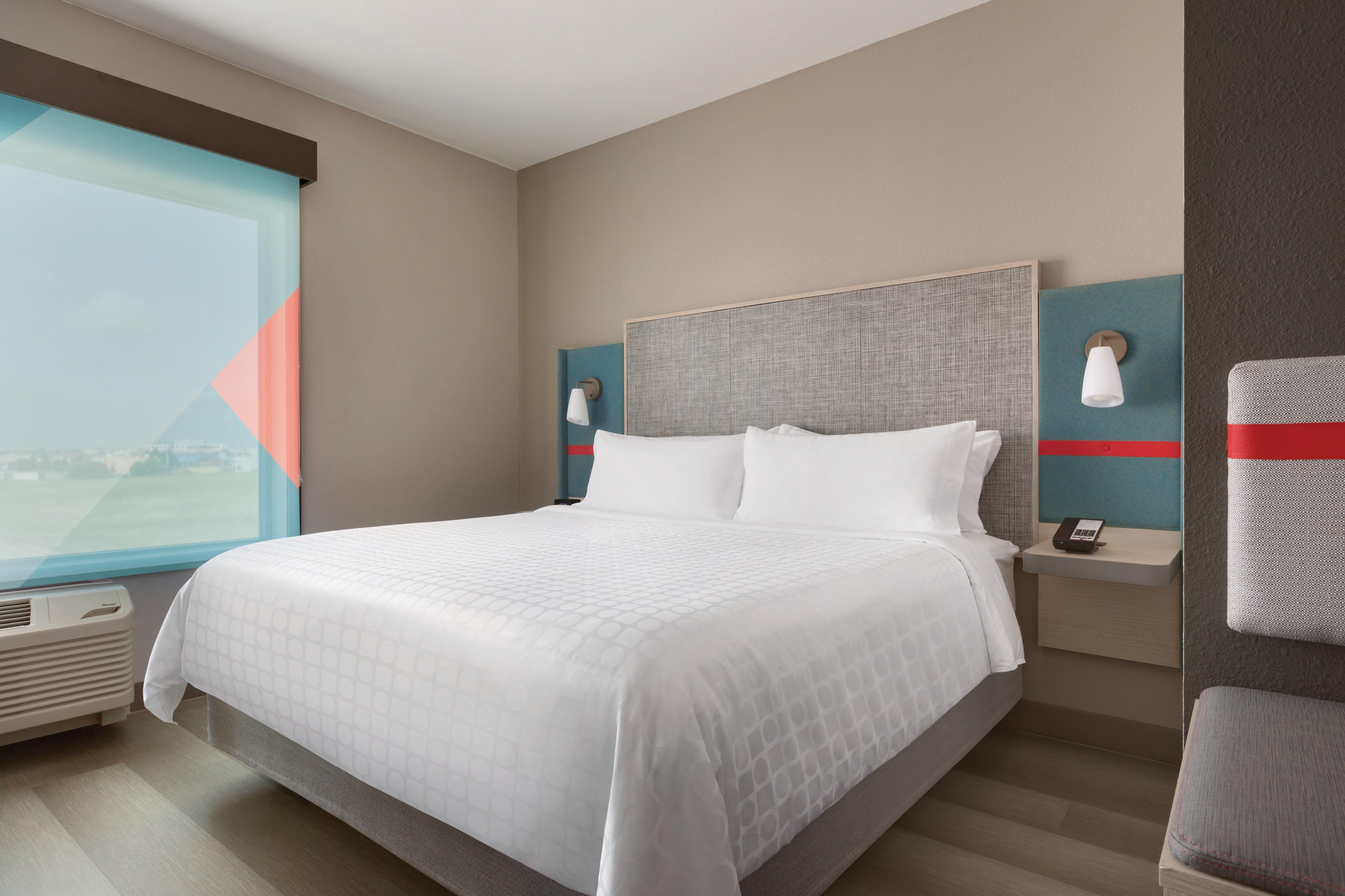 Avid Hotels - Denver Airport Area By Ihg Экстерьер фото
