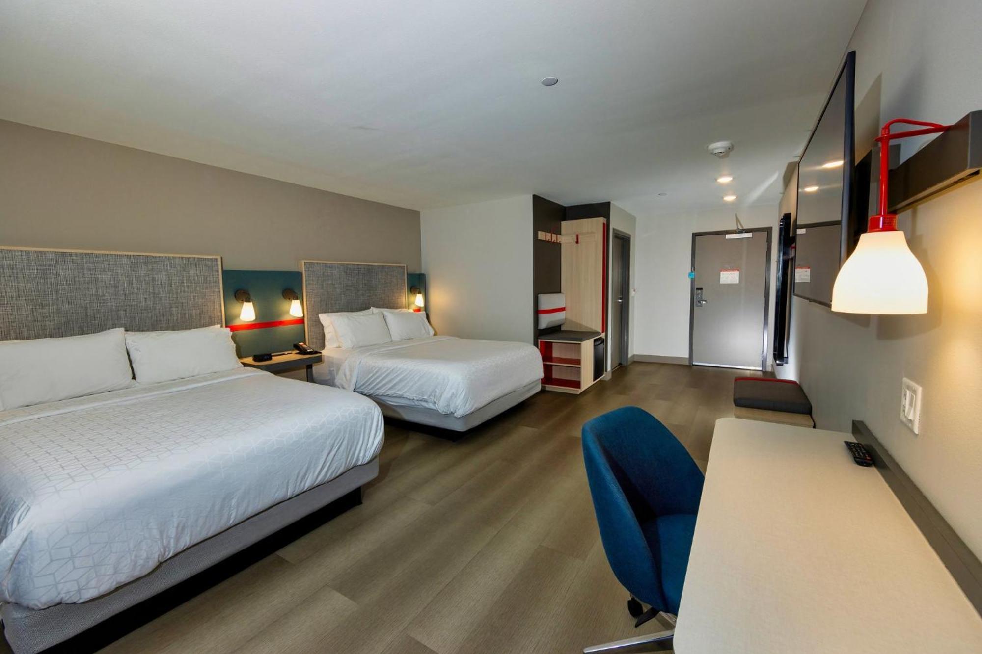 Avid Hotels - Denver Airport Area By Ihg Экстерьер фото