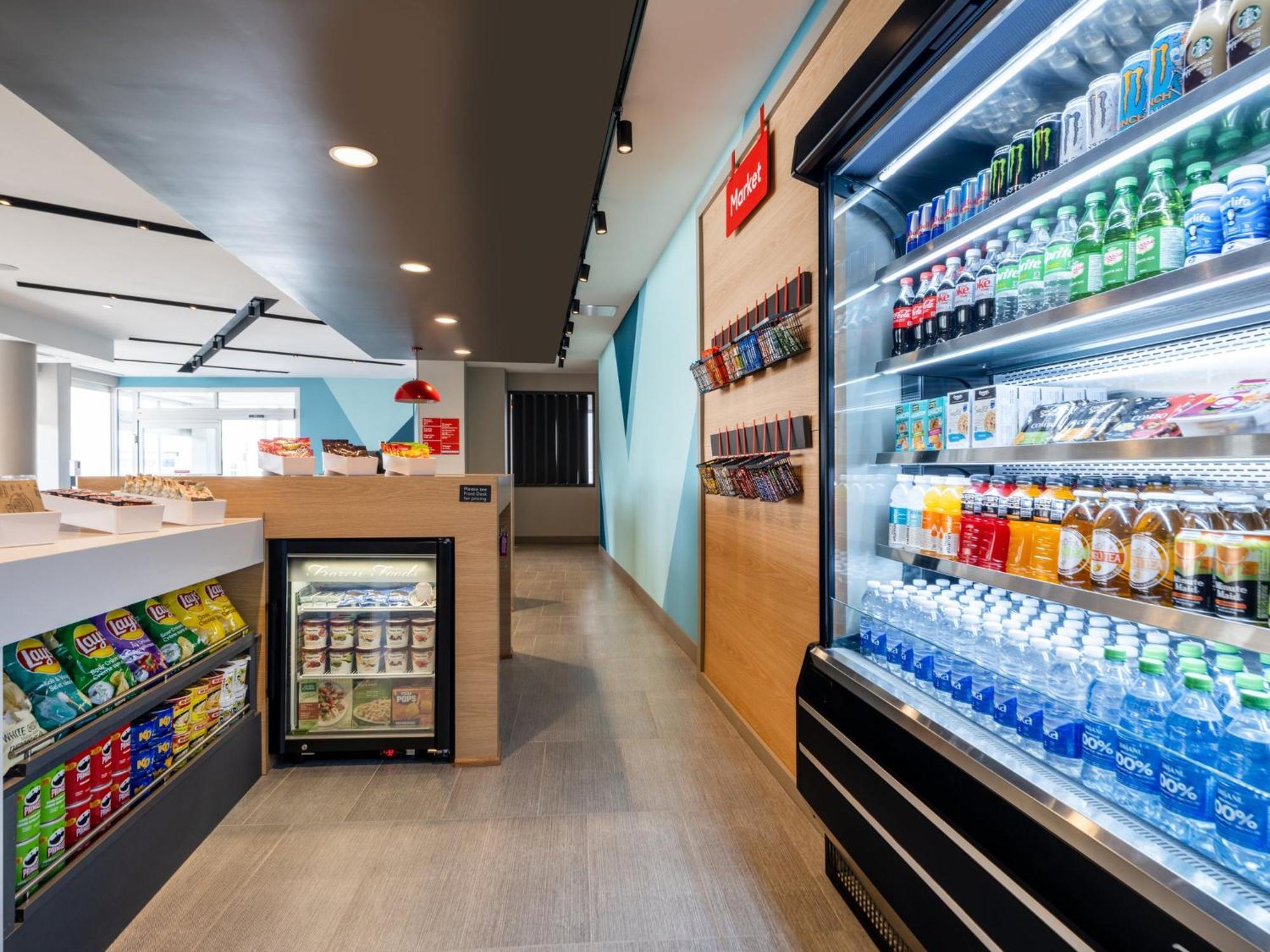 Avid Hotels - Denver Airport Area By Ihg Экстерьер фото