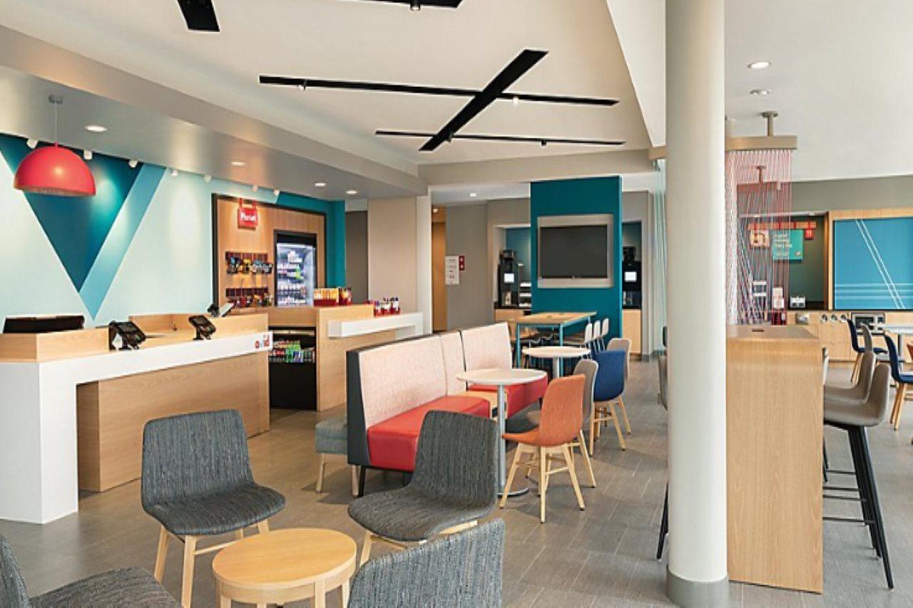 Avid Hotels - Denver Airport Area By Ihg Экстерьер фото